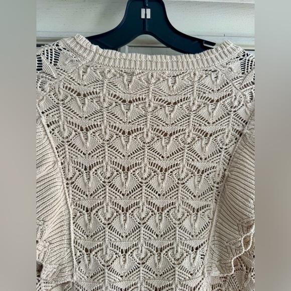 LINE & DOT Women’s Cream Knit Crochet Ruffle Sweater Size Small - Picture 11 of 15